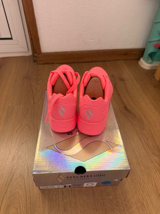 Sapatilhas Skechers Rosa Neon