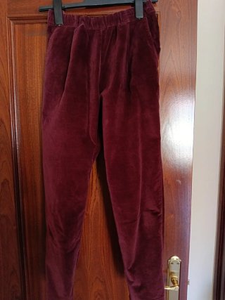 Pantalones tobilleros de terciopelo