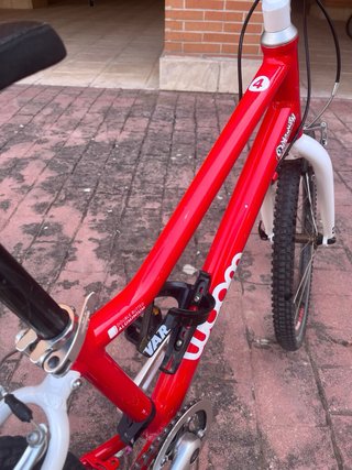 Bicicleta Woom 4 Roja