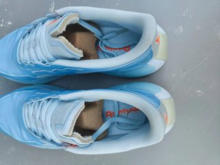 Reebok zig kinetica azul claro 43