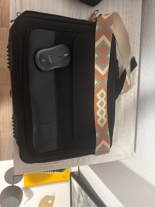 Funda portátil + Ratón inalámbrico Logitech
