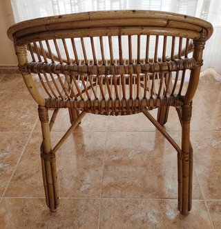 Sillón de mimbre para terraza