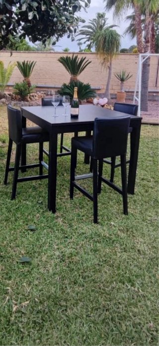 Terraza de madera y cuero
