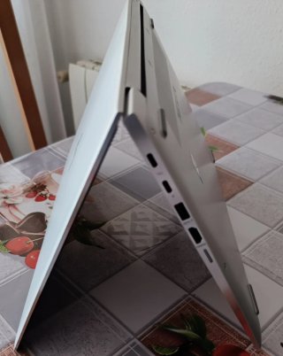 Portátil HP Intel Core i5 335GB 8 Gb RAM Táctil.