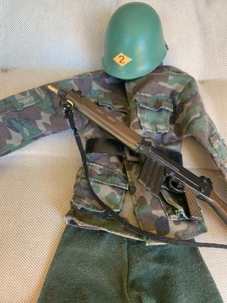 Figura Geyperman militar con accesorios
