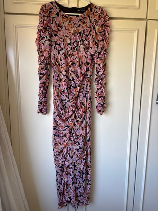 Vestido invitada midi gasa flores Zara
