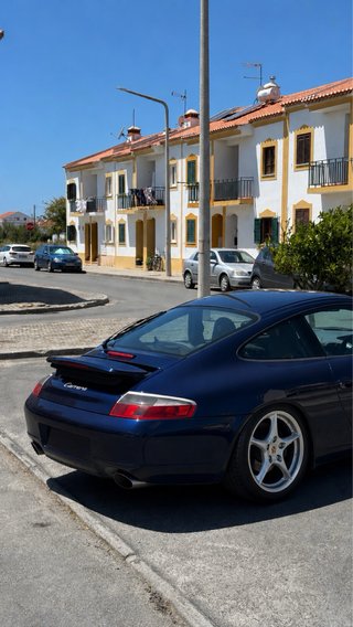 Porsche 911 2000