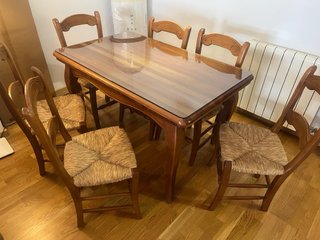 Mesa extensible madera maciza y 6 sillas.