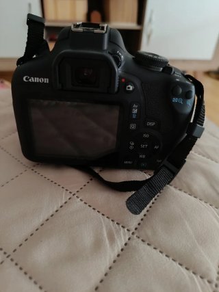 Fotocamera Canon EOS 2000D