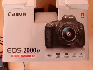 Fotocamera Canon EOS 2000D