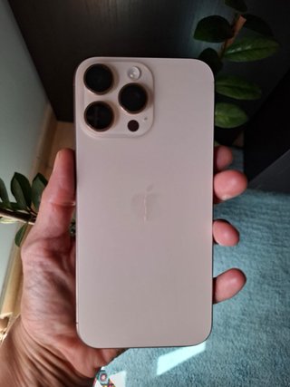 iPhone 16 Pro Max en perfecto estado
