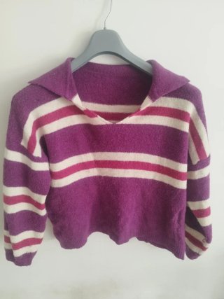 Jersey de lana a rayas morado