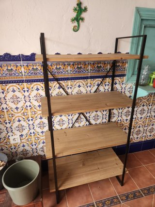 Estantería madera y metal