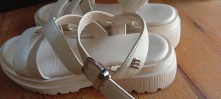 Sandalias Muntang Beige