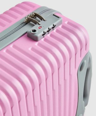 Maleta de viaje rosa grande.