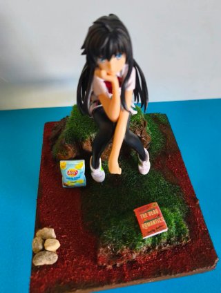 Diorama Yukino Yukinoshita con luce