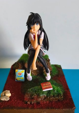 Diorama Yukino Yukinoshita con luce