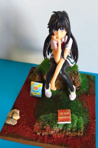 Diorama Yukino Yukinoshita con luce