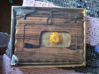 Diario in legno grezzo