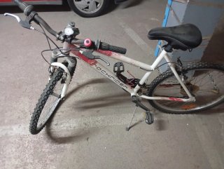 Bicicleta Rockrider blanca