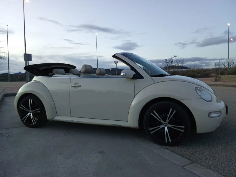 Volkswagen Beetle 2004 - foto 1