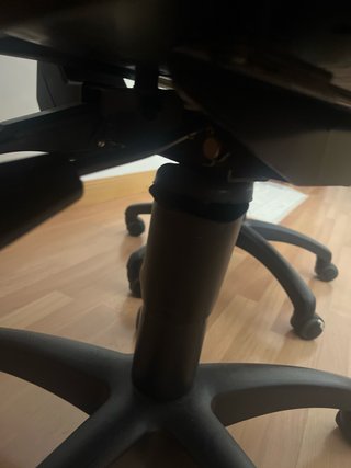 2 Sillas de estudio regulables. 20€ cada una