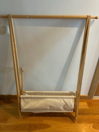 Perchero infantil madera con almacenaje