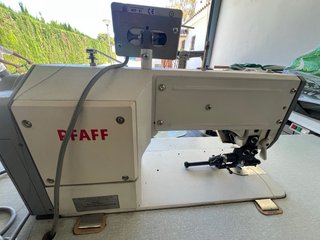 Máquina de coser PFAFF 1183