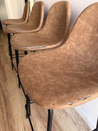 4 Sillas altas para barra o encimera. (18€/silla)