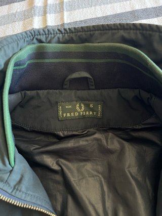 Giacca Fred Perry Blu con righe verdi