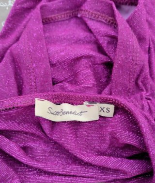 Top corto fucsia con tirantes