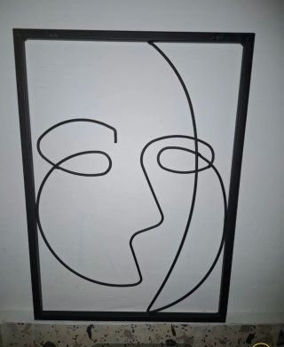 Cuadro Metálico Perfil Cara Negro
