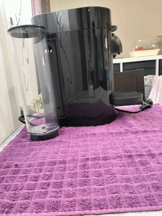 Cafetera Nespresso Vertuo Plus Negra