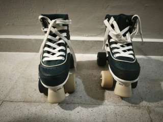 Patines 4 ruedas talla 33