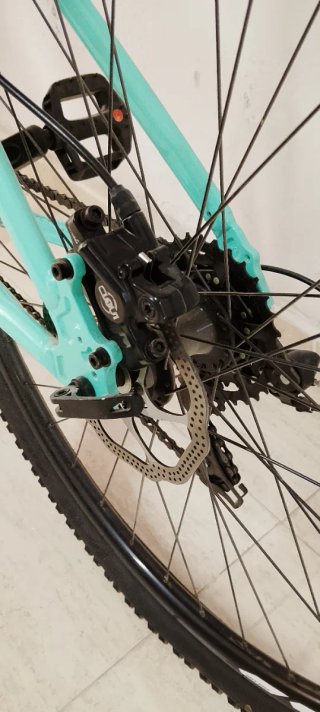 2 Bicicletas / Giant de 26" y WST de 29"