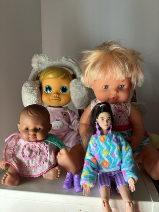 Lote Juguetes Muñecas y Almacenaje