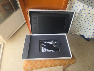 HUION Tableta Profesional Dibujo Digital