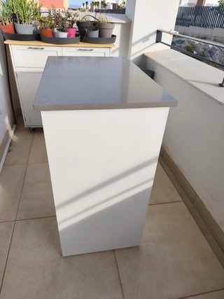 Isla de cocina mármol gris y blanca