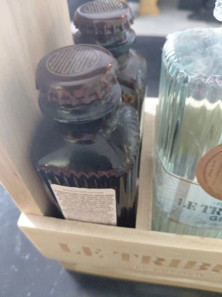 Set di bottiglie vuote Le Tribute Gin Ginevra