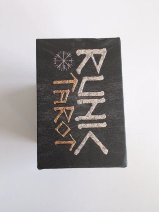 Runik Tarot