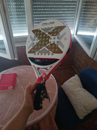 Pala NOX ML10 Pro Cup Recién comprada, sin abrir