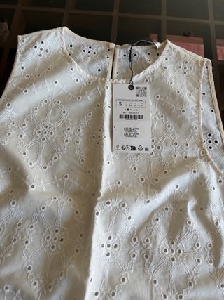 Top bordados Zara a estrenar