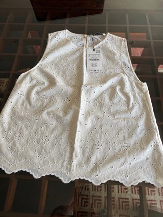 Top bordados Zara a estrenar