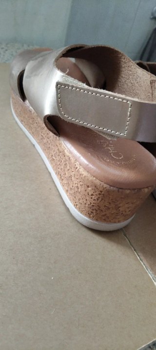 Lote 3 pares zapatos: azul marino dorados y blanco