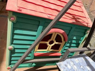 Casita grande de jardín infantil de plástico