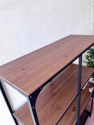 Estantería Metálica y Madera