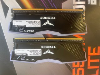 2x 8GB DDR4 3200MHz TEAMGROUP RAM