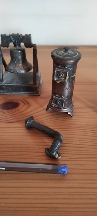 Miniaturas Muebles Antiguos Sacapuntas