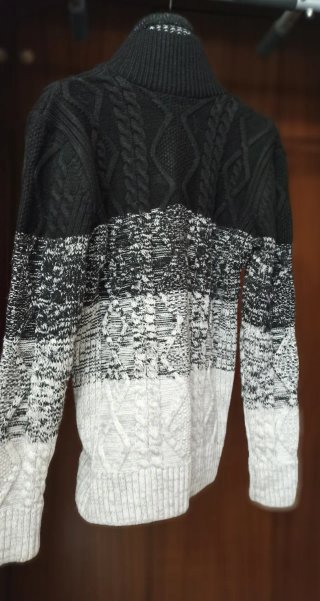 Jersey RWX cuello alto con cremallera y hebillas