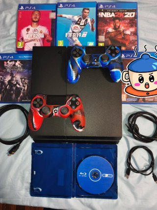 Consola PS4 + 5 Juegos + 2 Mandos+ 2 fundas nuevas